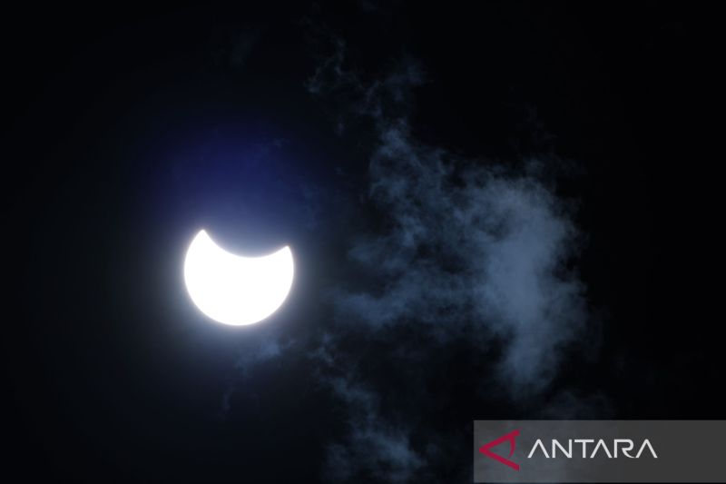 Bagaimana gerhana Matahari total terjadi? Ini penjelasan ilmiahnya