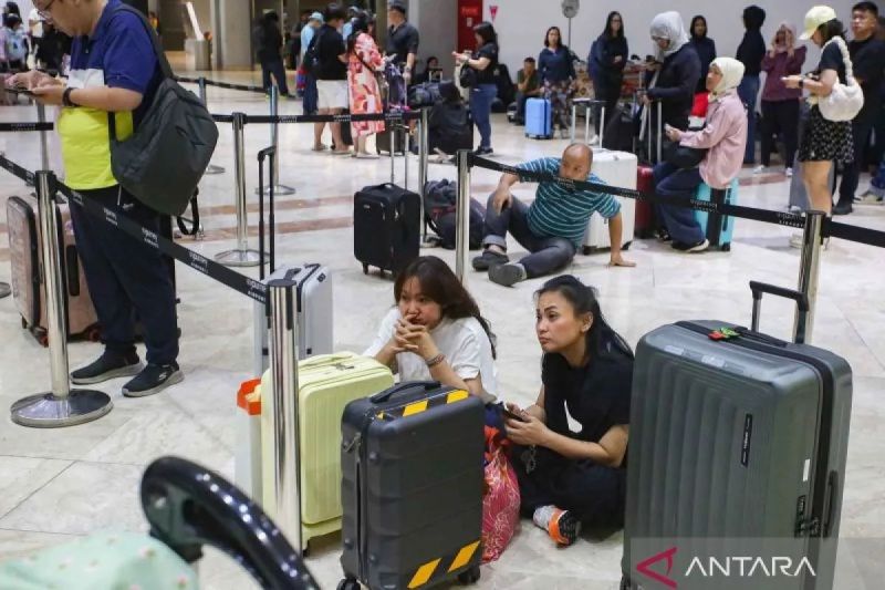 InJourney: 209 penerbangan tertunda akibat erupsi Anak Krakatau