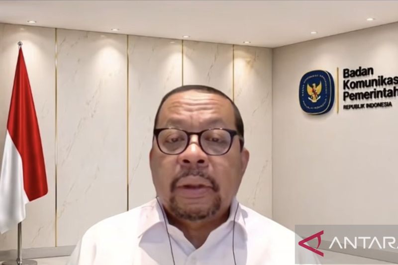 Prabowo pantau erupsi Anak Krakatau dan sebaran abu vulkanik